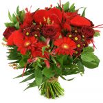 Rode bloemen en hartjes